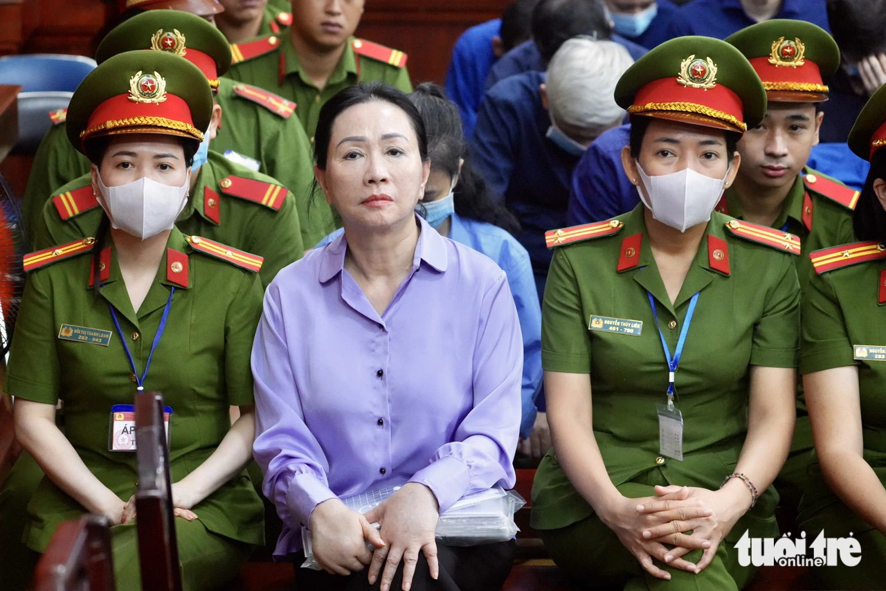 Công ty Phương Trang khẳng định không "làm ăn" với bà Trương Mỹ Lan, đề nghị được gỡ phong tỏa