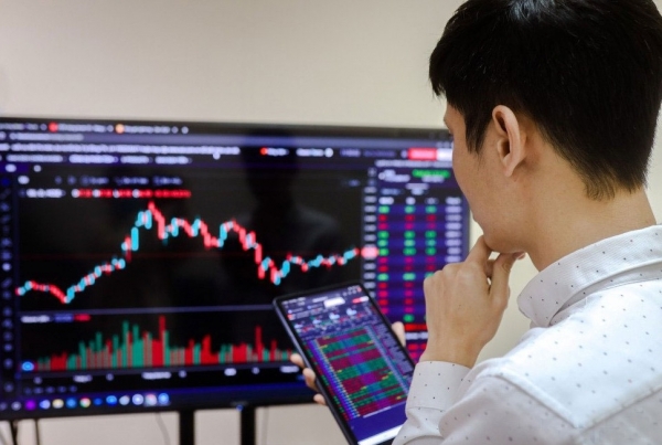 Tin nhanh chứng khoán ngày 29/3: Dòng tiền chậm lại, VN Index giảm nhẹ Tin nhanh chứng khoán ngày 29/3: Dòng tiền chậm lại, VN Index giảm nhẹ