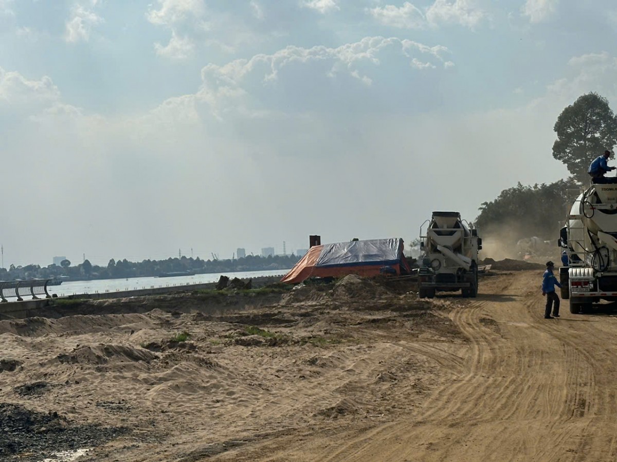 Dự án đường và kênh ven sông Đồng Nai chậm tiến độ sau nhiều năm thi công Dự án đường và kênh ven sông Đồng Nai chậm tiến độ sau nhiều năm thi công