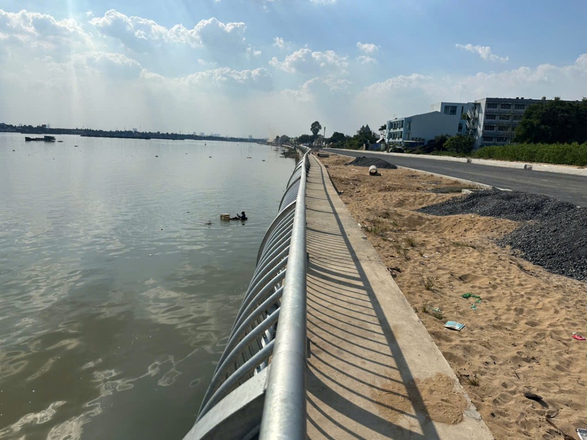 Dự án đường và kênh ven sông Đồng Nai chậm tiến độ sau nhiều năm thi công Dự án đường và kênh ven sông Đồng Nai chậm tiến độ sau nhiều năm thi công