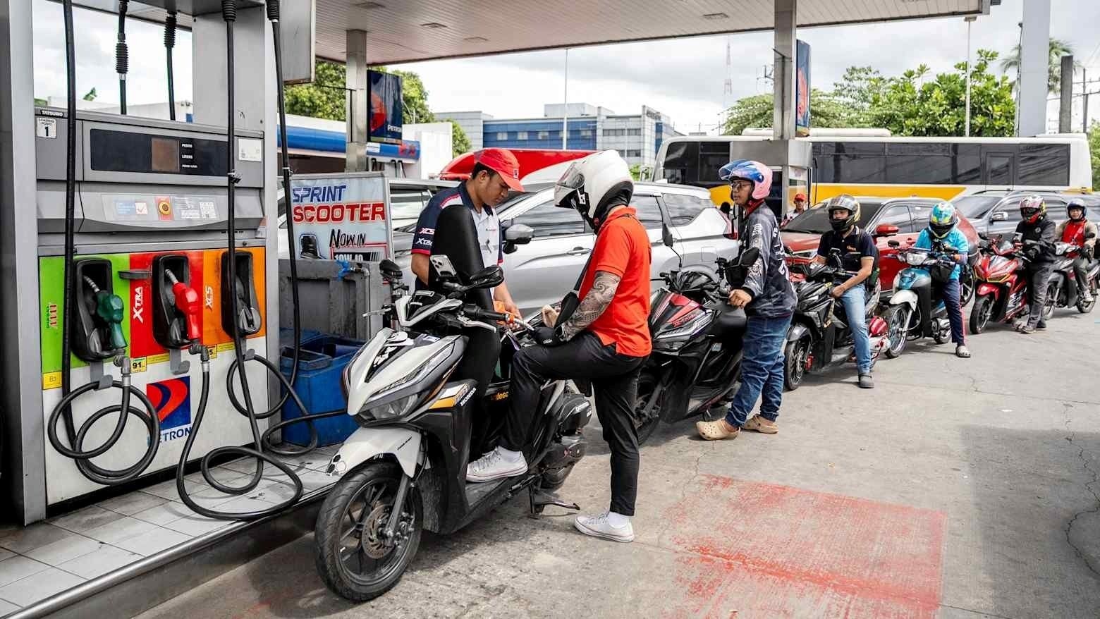 Thái Lan khuyến khích công chức làm việc tại nhà, tiết kiệm năng lượng