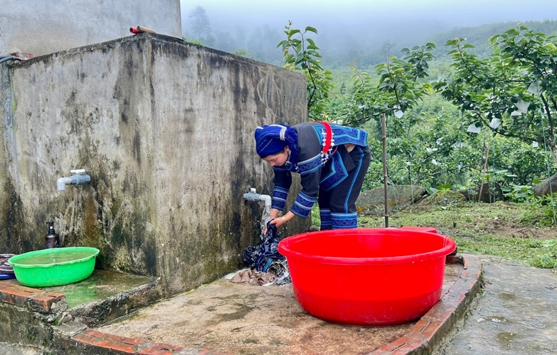 Lào Cai phấn đấu nâng tỷ lệ người dân sử dụng nước sạch Lào Cai phấn đấu nâng tỷ lệ người dân sử dụng nước sạch