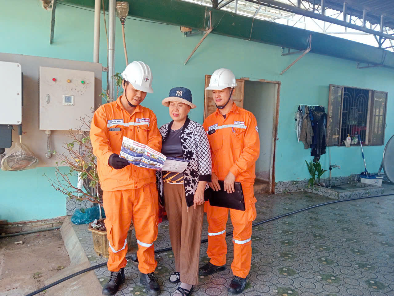 Nắng nóng tiếp tục gia tăng: EVNSPC cảnh báo hoá đơn tiền điện tăng cao