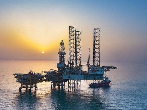 Giá xăng dầu hôm nay (20/4): Bất ngờ trượt dốc