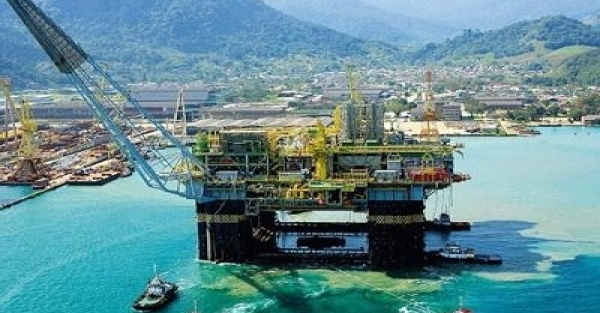 Giá xăng dầu hôm nay (26/4): Dầu thô tiếp tục giảm