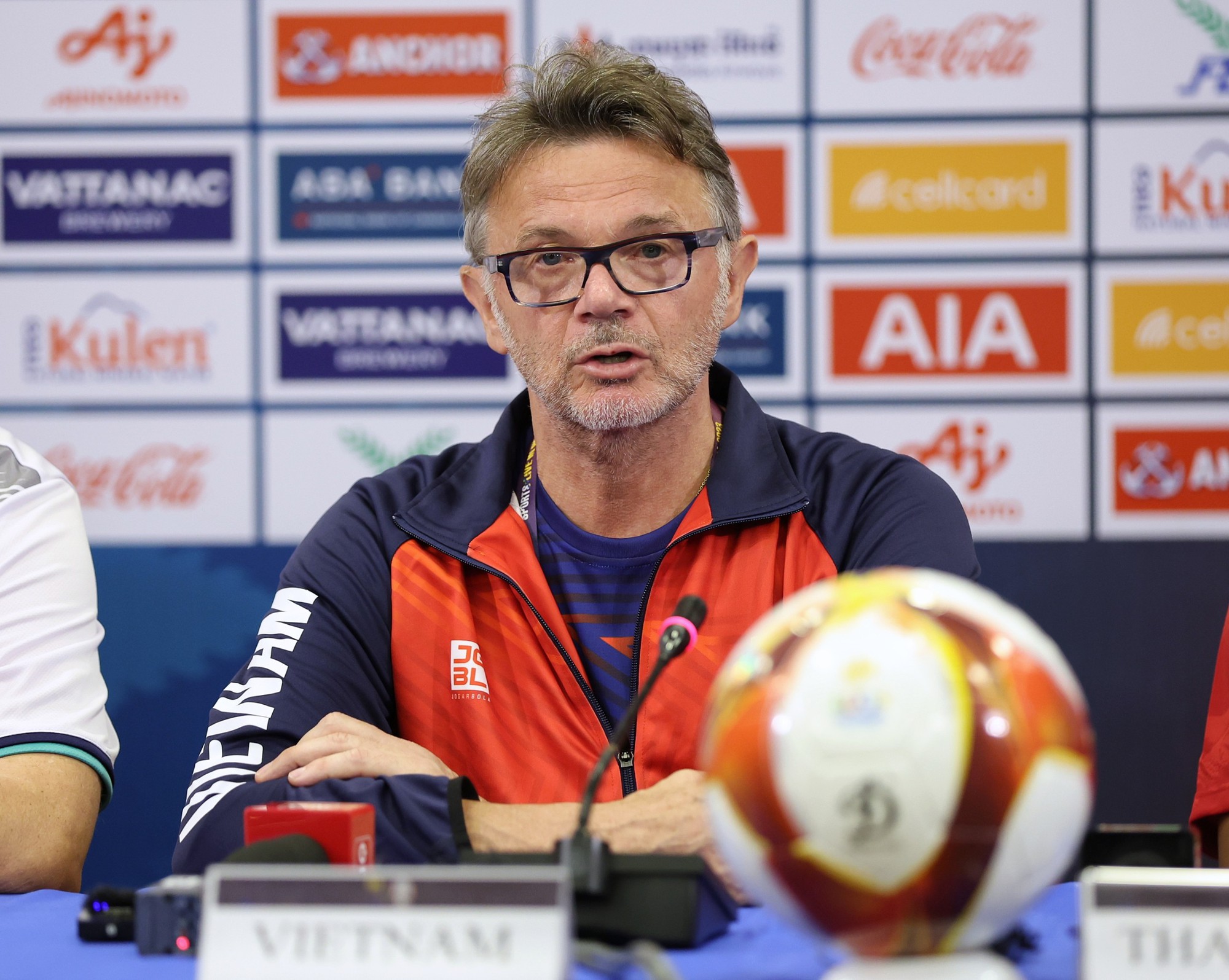 HLV Troussier: "Loại cầu thủ rất khó khăn nhưng tôi cần U.22 Việt Nam có sự cân bằng"