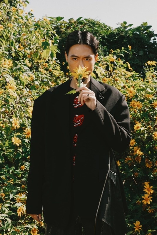 Nếu về chung một nhà, Hoàng Thùy Linh và Đen Vâu sở hữu khối tài sản "khủng" cỡ nào? Nếu về chung một nhà, Hoàng Thùy Linh và Đen Vâu sở hữu khối tài sản "khủng" cỡ nào?