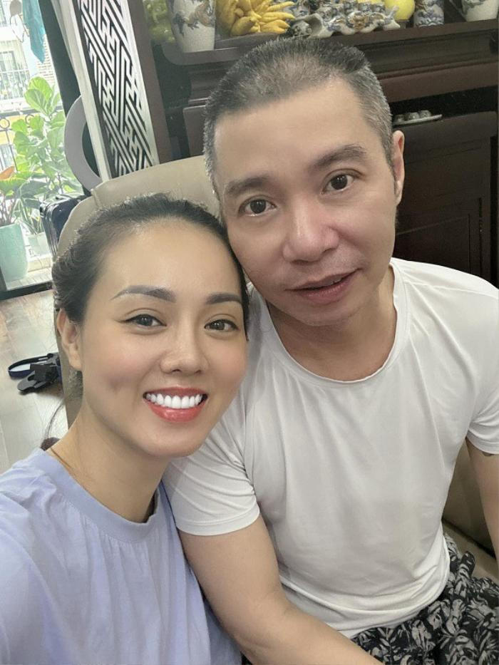 Bà xã NSND Công Lý báo tín hiệu mừng về sức khỏe của chồng Bà xã NSND Công Lý báo tín hiệu mừng về sức khỏe của chồng