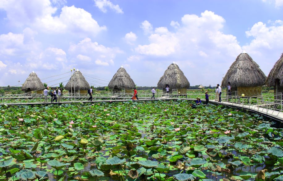 Đồng Tháp nâng cao chất lượng các sản phẩm du lịch đặc trưng Đồng Tháp nâng cao chất lượng các sản phẩm du lịch đặc trưng