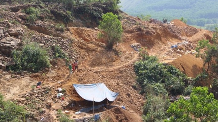 Phát hiện 12 mỏ vàng trữ lượng khoảng 10 tấn ở Trung Trung Bộ