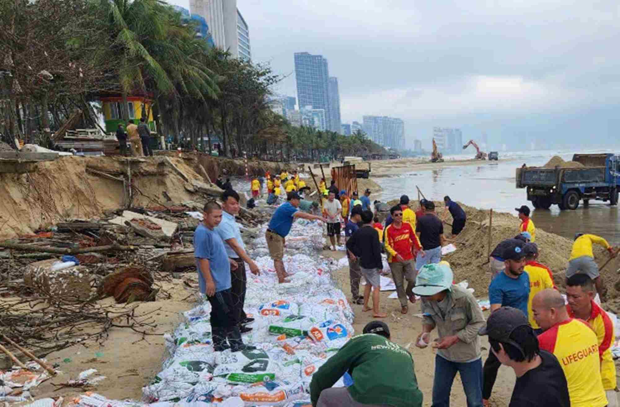 Đà Nẵng tập trung phục hồi bờ biển sau sạt lở Đà Nẵng tập trung phục hồi bờ biển sau sạt lở