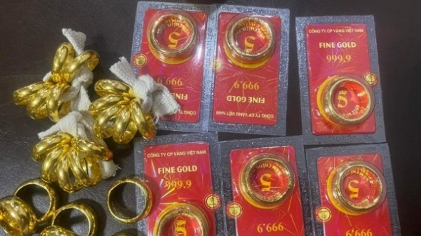 Giá vàng hôm nay (13/4): Vàng trong nước tăng dữ dội