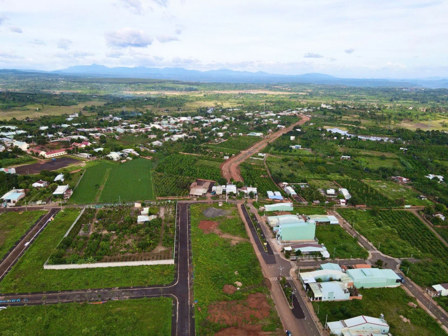 Điểm tin xây dựng - bất động sản tuần qua: Đất nền dẫn đầu tăng giá bất động sản quý I/2025