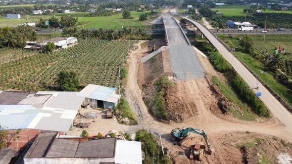 Long An tăng cường công tác quản lý, sử dụng đất công