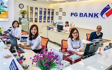 Điểm tin ngân hàng ngày 18/4: Sacombank hạ giá bán khoản nợ gần 6.000 lượng vàng SJC của APT
