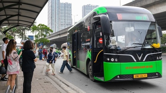 Mạng lưới xe buýt Thủ đô: Cần đánh giá tổng thể để nâng cao dịch vụ