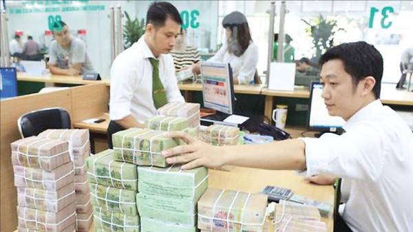 Điểm tin ngân hàng ngày 19/4: Ngân hàng dùng gần nửa nguồn dự phòng để xử lý nợ xấu