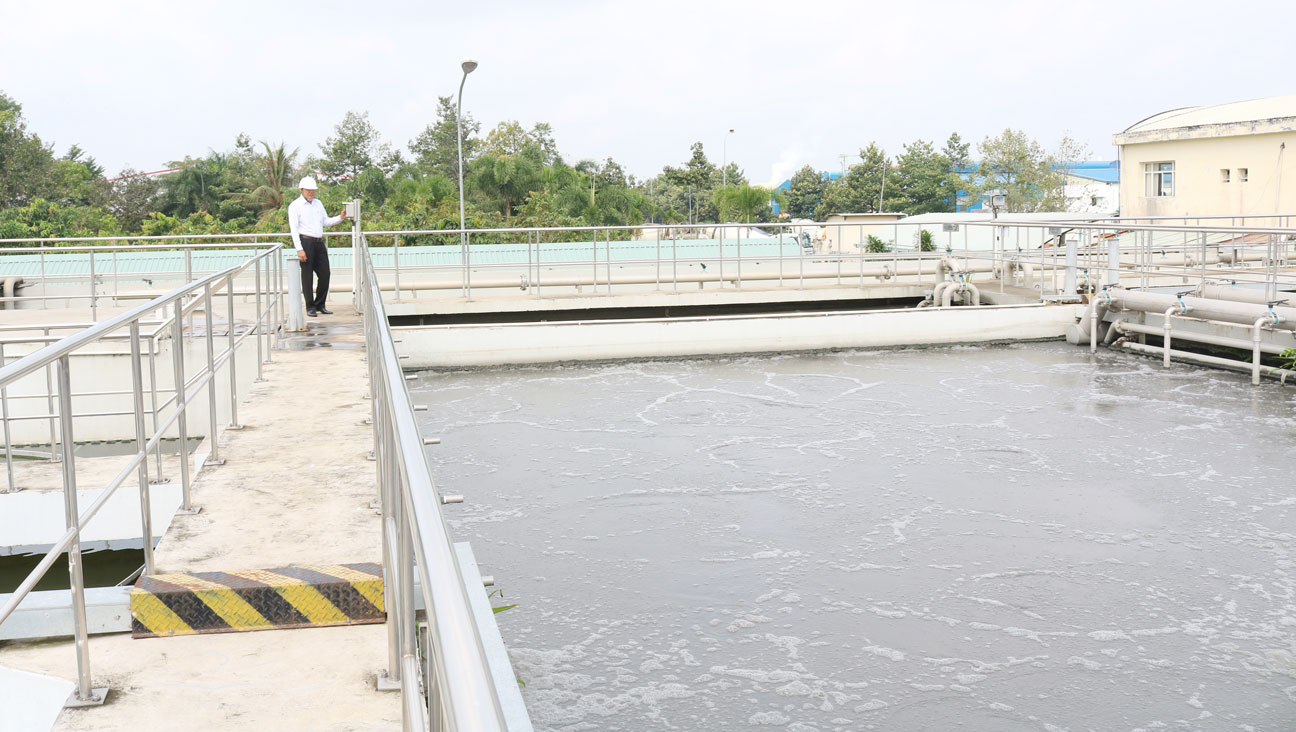 Kiểm soát chặt chẽ ô nhiễm môi trường trong hoạt động sản xuất Kiểm soát chặt chẽ ô nhiễm môi trường trong hoạt động sản xuất