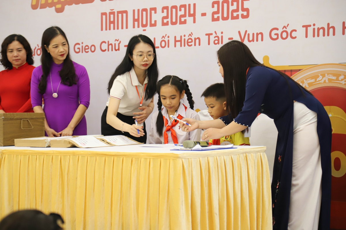 372 thí sinh trên 48 tỉnh thành hào hứng tranh giải Trạng nguyên Tiếng Việt 372 thí sinh trên 48 tỉnh thành hào hứng tranh giải Trạng nguyên Tiếng Việt