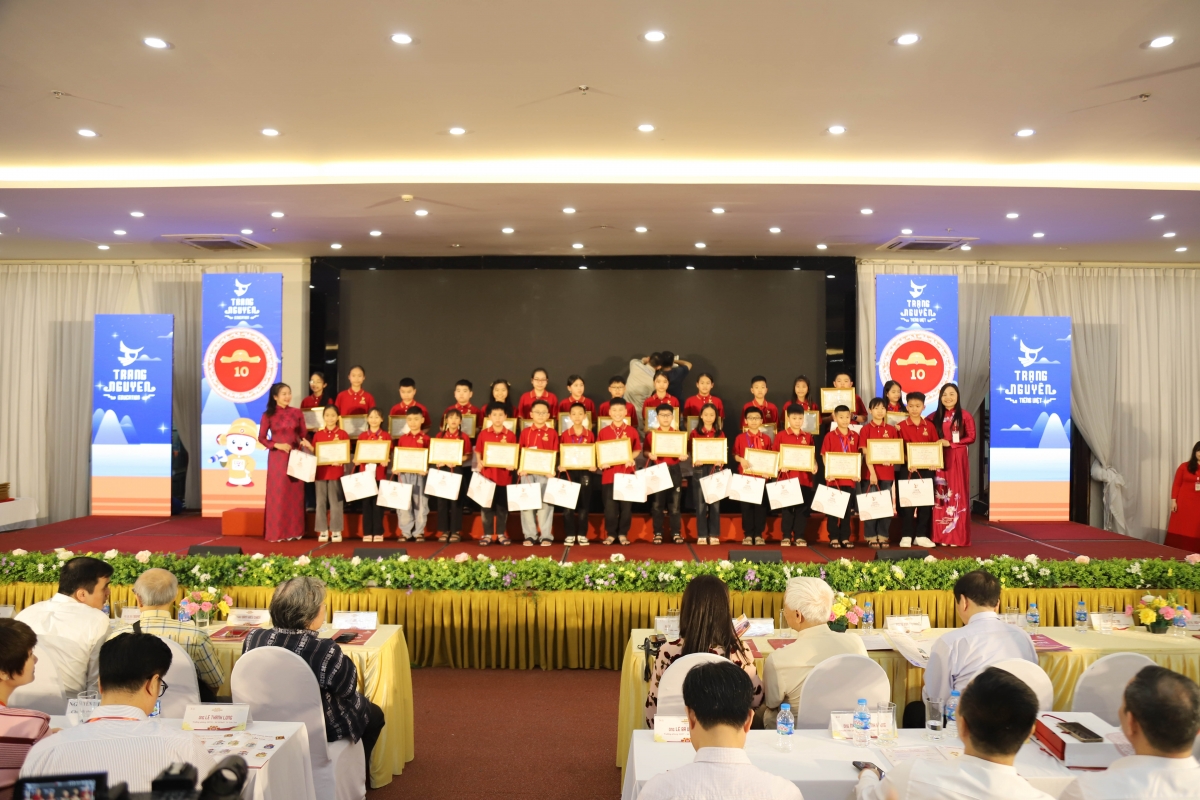 Trạng nguyên Tiếng Việt: Tôn vinh giá trị, ghi nhận hiền tài Trạng nguyên Tiếng Việt: Tôn vinh giá trị, ghi nhận hiền tài