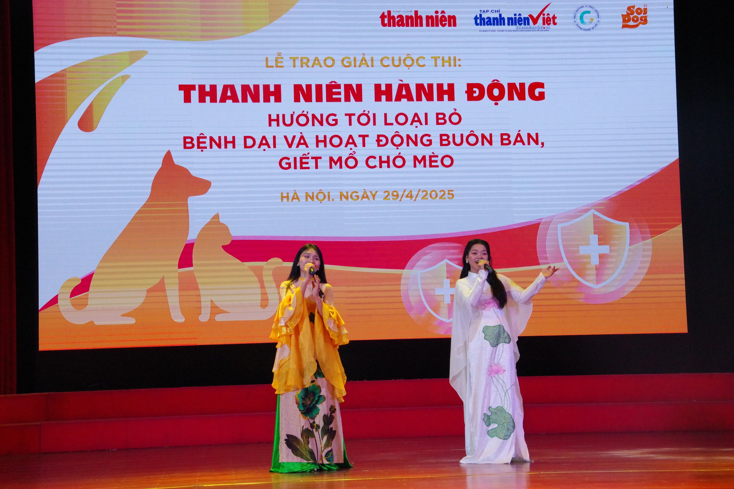 Trao giải cuộc thi "Thanh niên hành động - Hướng tới loại bỏ bệnh dại và hoạt động buôn bán, giết mổ chó mèo"