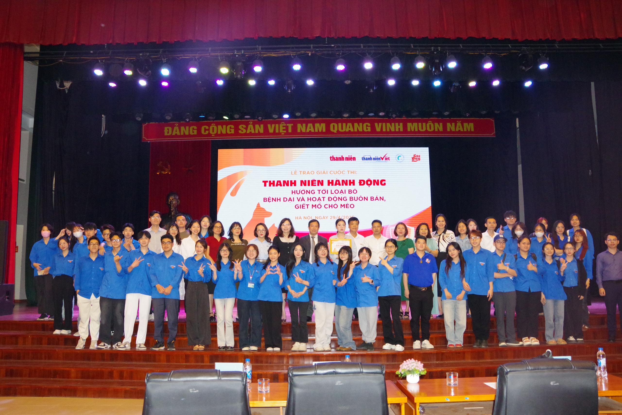 Trao giải cuộc thi "Thanh niên hành động - Hướng tới loại bỏ bệnh dại và hoạt động buôn bán, giết mổ chó mèo"