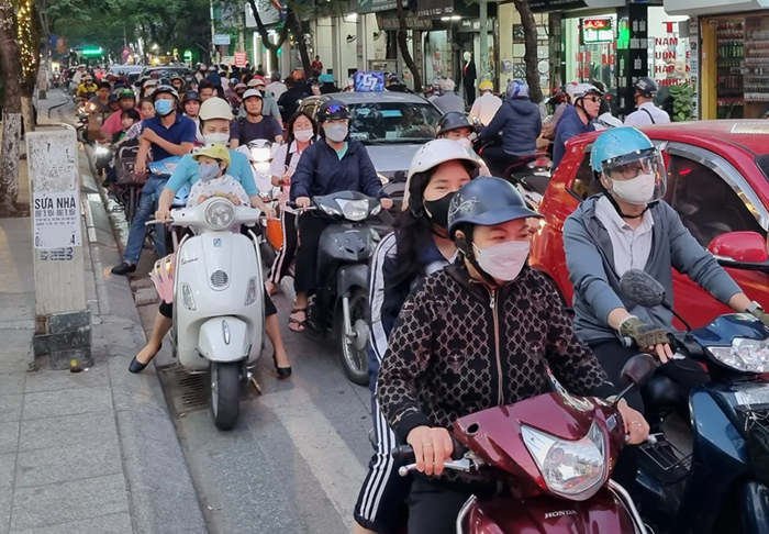 Đẩy mạnh chuyển dịch năng lượng, phát triển phương tiện giao thông điện