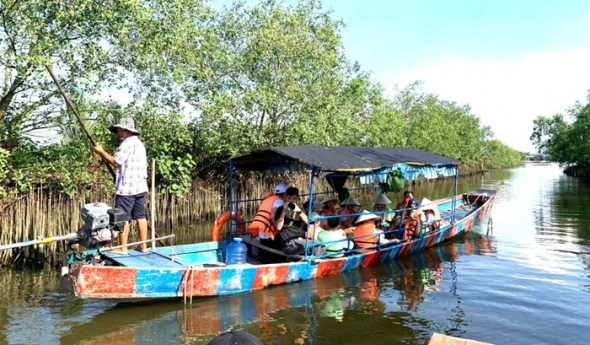 Huế phát triển sản phẩm du lịch đặc trưng theo từng vùng