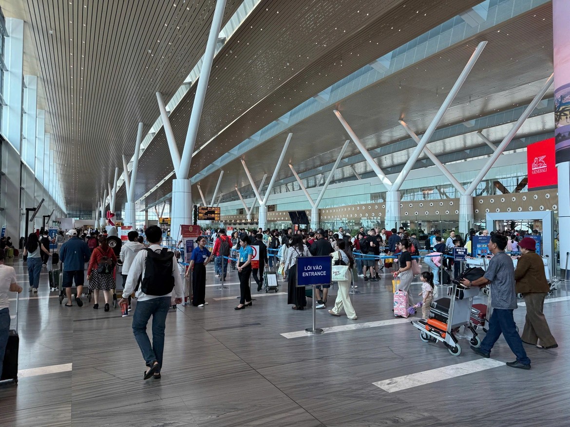 Khách quốc tế bay đến Việt Nam tăng mạnh Khách quốc tế bay đến Việt Nam tăng mạnh