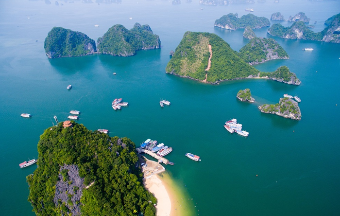 Nhận diện đầy đủ tiềm năng, giá trị của Danh lam thắng cảnh vịnh Hạ Long