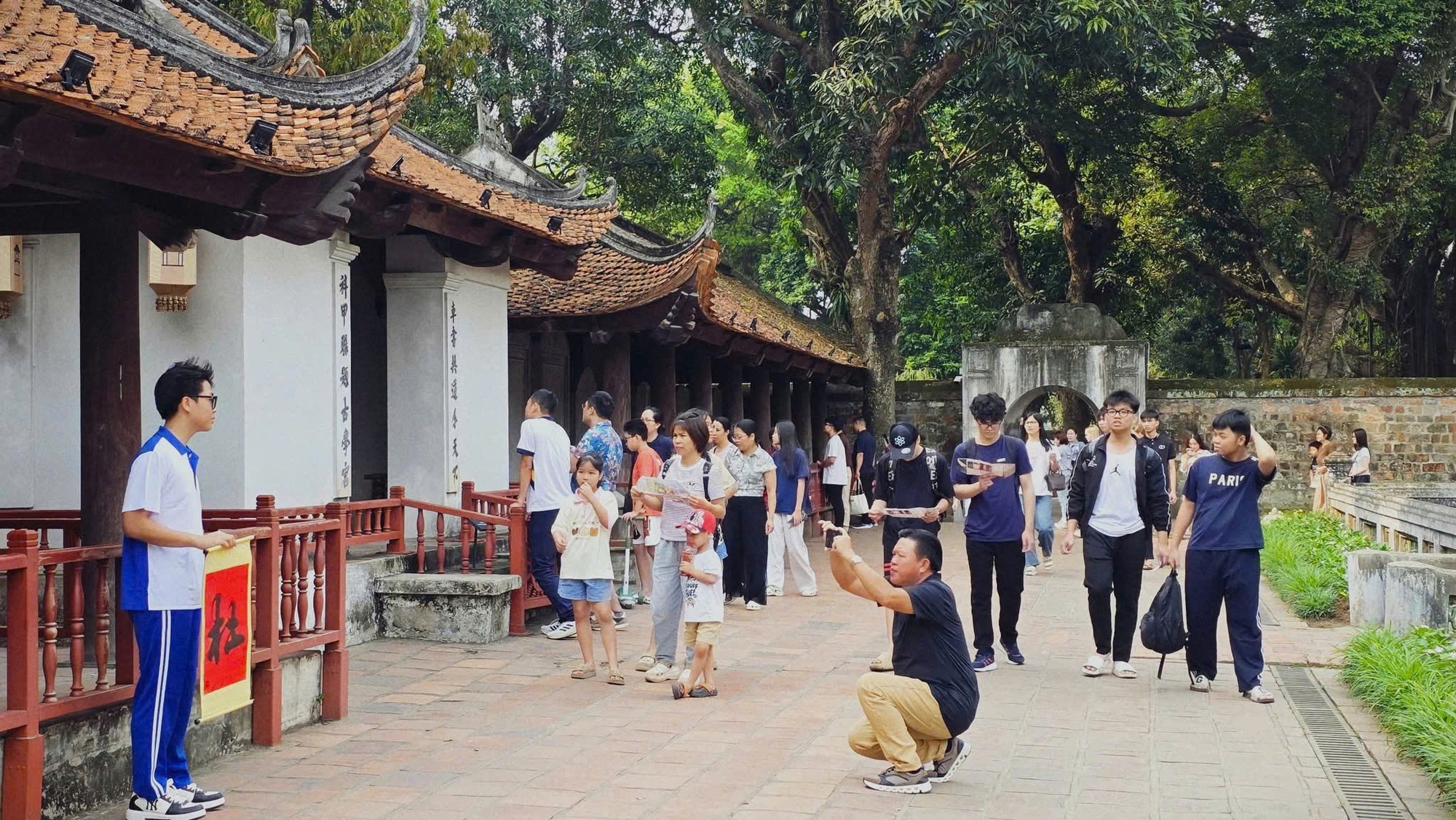 Hà Nội thu hút du khách với điểm đến di sản và "hành trình du lịch xanh" dịp nghỉ lễ