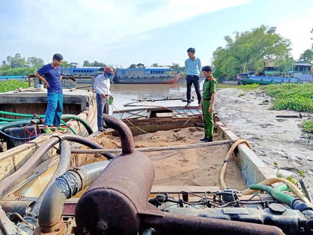 Kiểm soát, ngăn chặn hoạt động khai thác khoáng sản trái phép