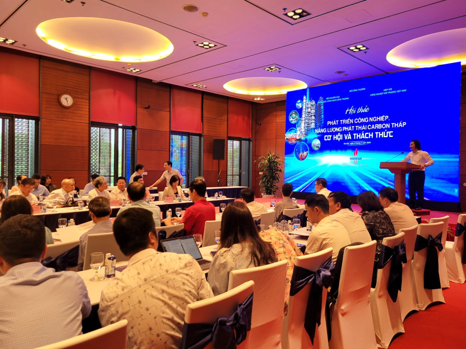 Hội thảo Phát triển công nghiệp phát thải carbon thấp