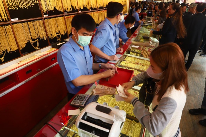 Điểm tin ngân hàng ngày 21/5: Mua bán USD trái phép có thể bị phạt tới 100 triệu đồng Điểm tin ngân hàng ngày 21/5: Mua bán USD trái phép có thể bị phạt tới 100 triệu đồng