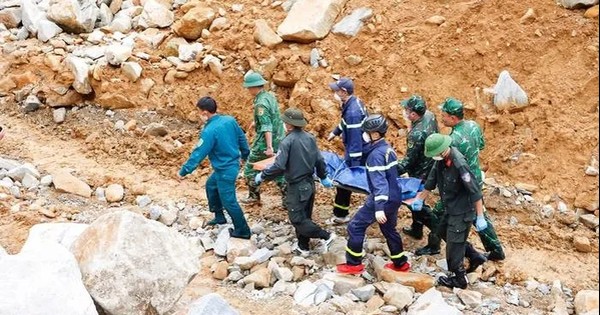 Bộ Nội vụ yêu cầu "siết" an toàn lao động trong mùa mưa bão