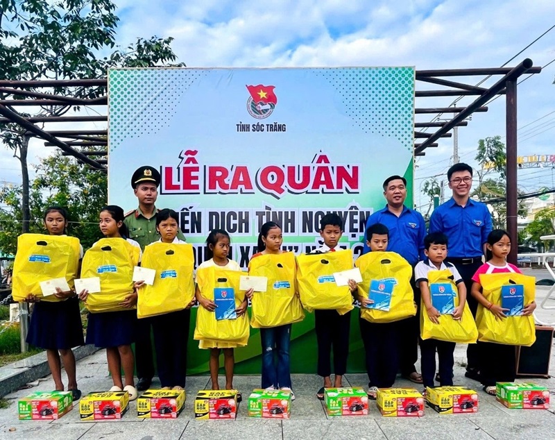 Sóc Trăng: Ra quân Chiến dịch tình nguyện “Hành quân xanh” năm 2025 Sóc Trăng: Ra quân Chiến dịch tình nguyện “Hành quân xanh” năm 2025