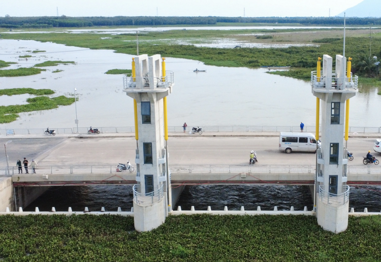 Tối ưu hoá hệ thống thuỷ lợi phục vụ sản xuất và dân sinh