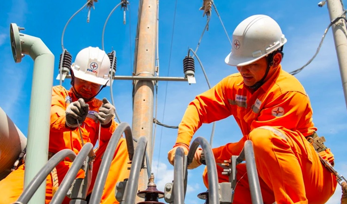 Thời tiết cực đoan tạo áp lực lớn với ngành điện Thời tiết cực đoan tạo áp lực lớn với ngành điện