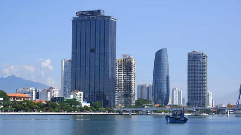 Điểm tin xây dựng - bất động sản ngày 7/6: Bộ Xây dựng thí điểm Trung tâm giao dịch BĐS Điểm tin xây dựng - bất động sản ngày 7/6: Bộ Xây dựng thí điểm Trung tâm giao dịch BĐS