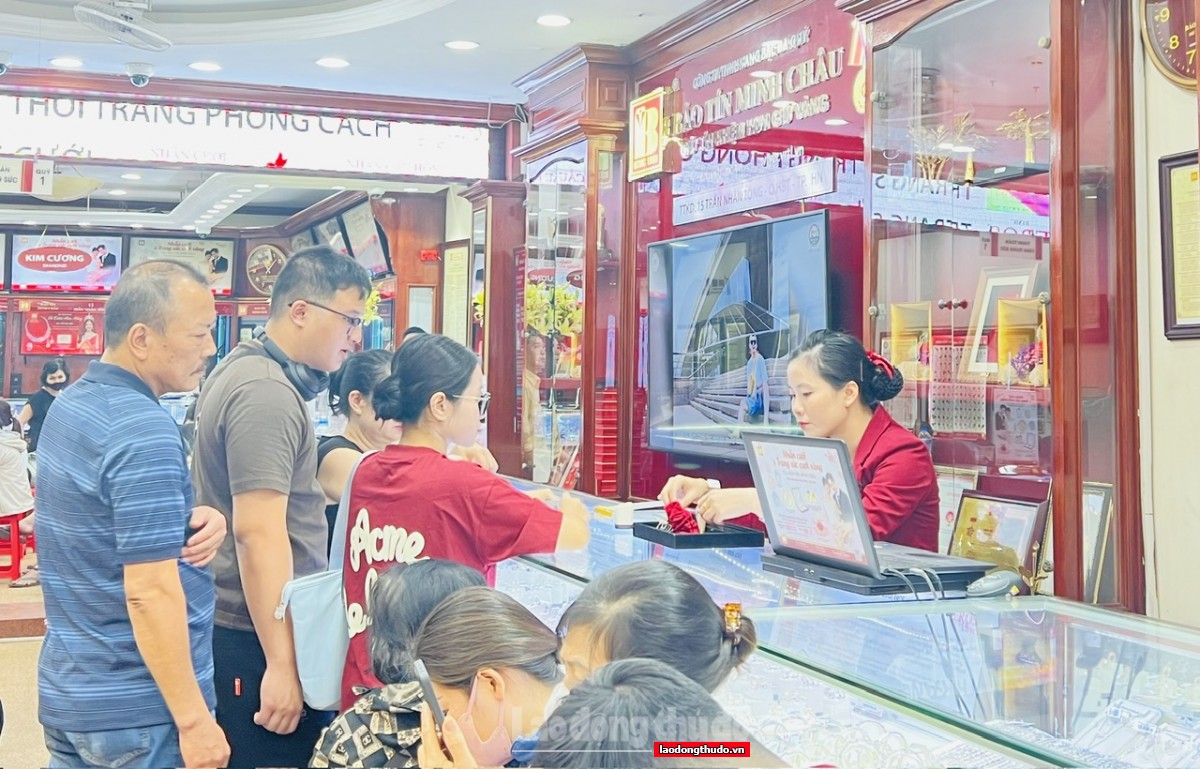 Giá vàng hôm nay (8/6): Vàng trong nước trượt dốc