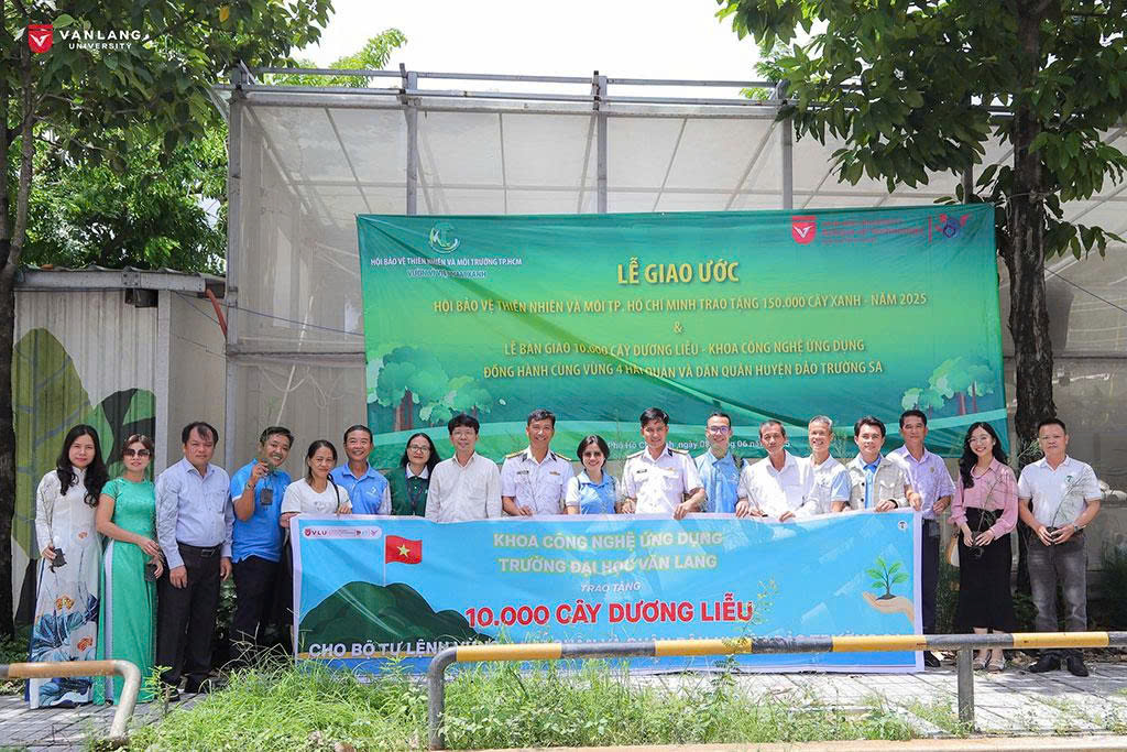 Sinh viên Đại học Văn Lang hành động vì môi trường, biển đảo Sinh viên Đại học Văn Lang hành động vì môi trường, biển đảo