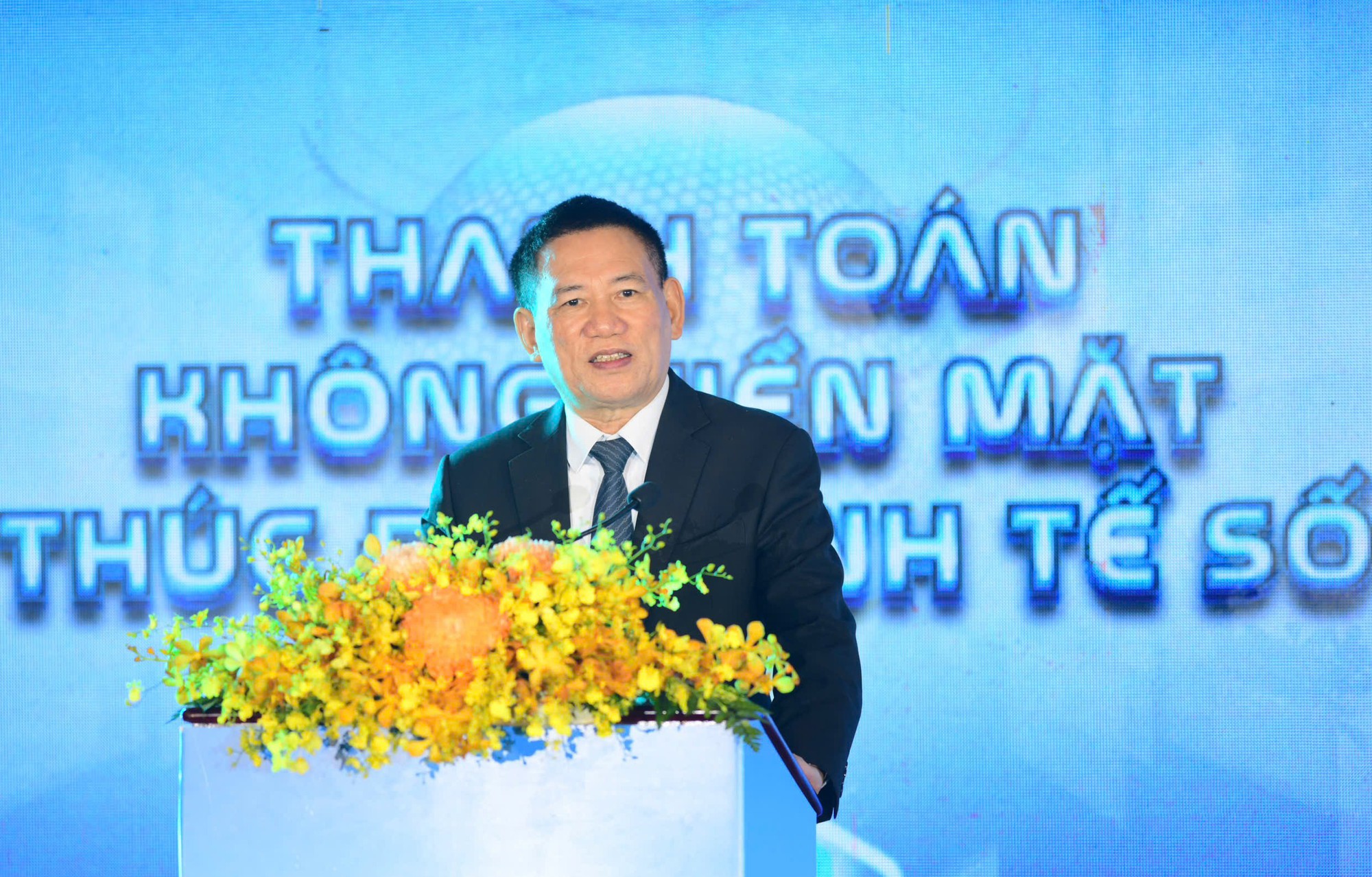 Phó Thủ tướng Hồ Đức Phớc: Thanh toán không dùng tiền mặt đã có bước phát triển vượt bậc Phó Thủ tướng Hồ Đức Phớc: Thanh toán không dùng tiền mặt đã có bước phát triển vượt bậc