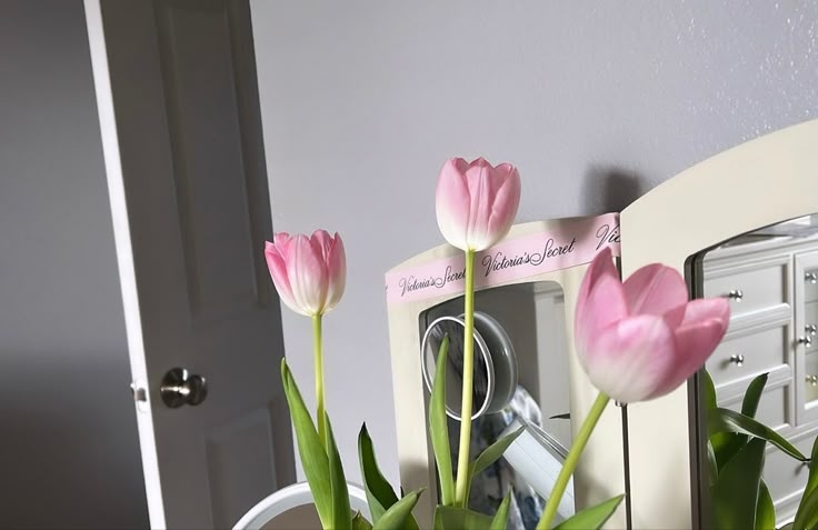 Tử vi vòng quay công nghệ ngày 18/6/2025: Tuổi Mão cơ hội phát tài, tuổi Thìn bị kẻ xấu phá Tử vi vòng quay công nghệ ngày 18/6/2025: Tuổi Mão cơ hội phát tài, tuổi Thìn bị kẻ xấu phá