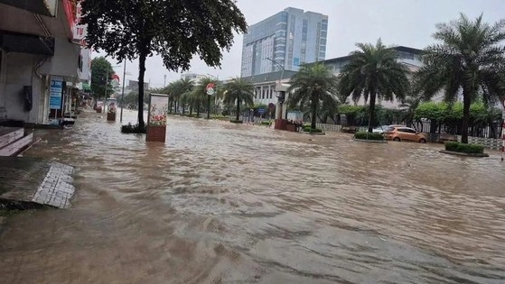 Nguy cơ ngập lụt và lũ quét do mưa lớn kéo dài