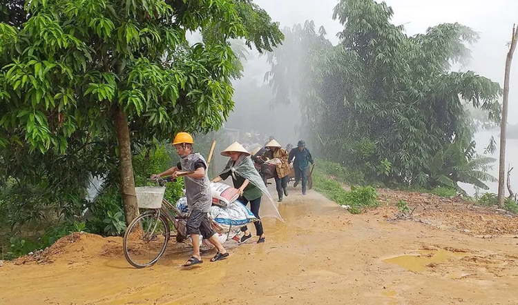 Sẵn sàng phòng chống, ứng phó thiên tai từ cấp cơ sở