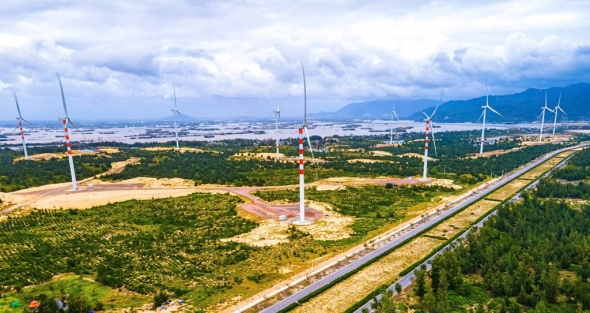 Gia Lai yêu cầu đẩy nhanh tiến độ khởi công các dự án năng lượng tái tạo