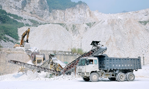 Tăng cường bảo vệ môi trường trong hoạt động khai thác đá