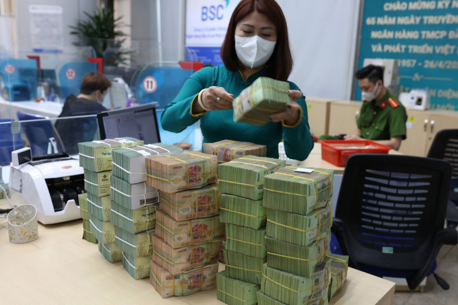 Tin ngân hàng ngày 2/7: SHB chuẩn bị trả cổ tức tiền mặt Tin ngân hàng ngày 2/7: SHB chuẩn bị trả cổ tức tiền mặt