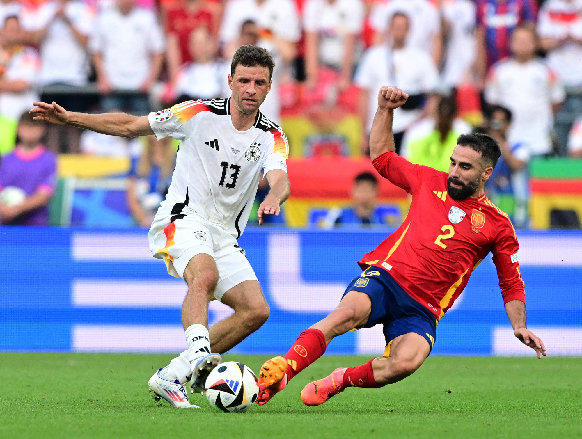 Những cầu thủ nào bị treo giò tại bán kết Euro 2024? Những cầu thủ nào bị treo giò tại bán kết Euro 2024?