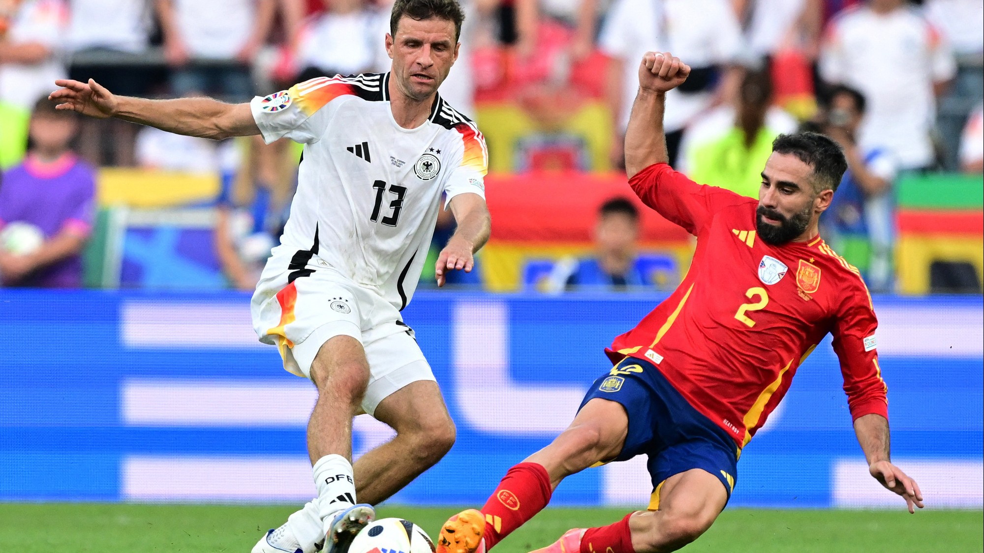 Những cầu thủ nào bị treo giò tại bán kết Euro 2024?